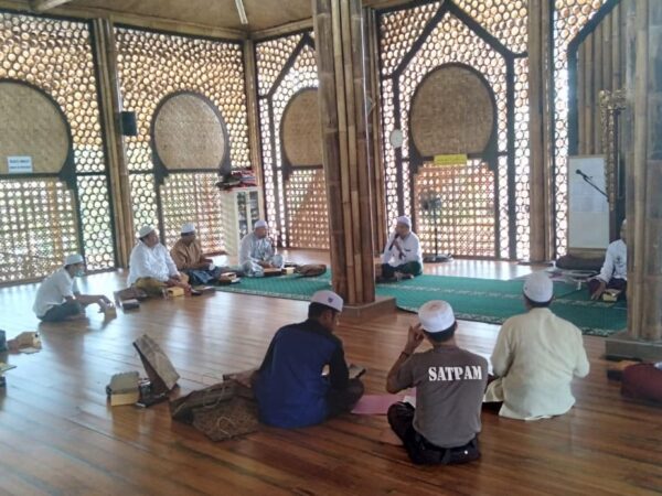 MASJID BAMBU KIRAM AKAN  PERINGATI ISRA MI'RAJ BULAN INI